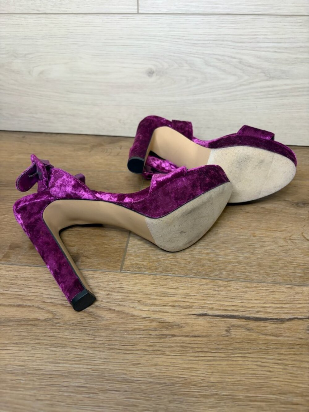 Madden Girl Rolloo Women Fuschia Velvet Platform Sandal Size 7